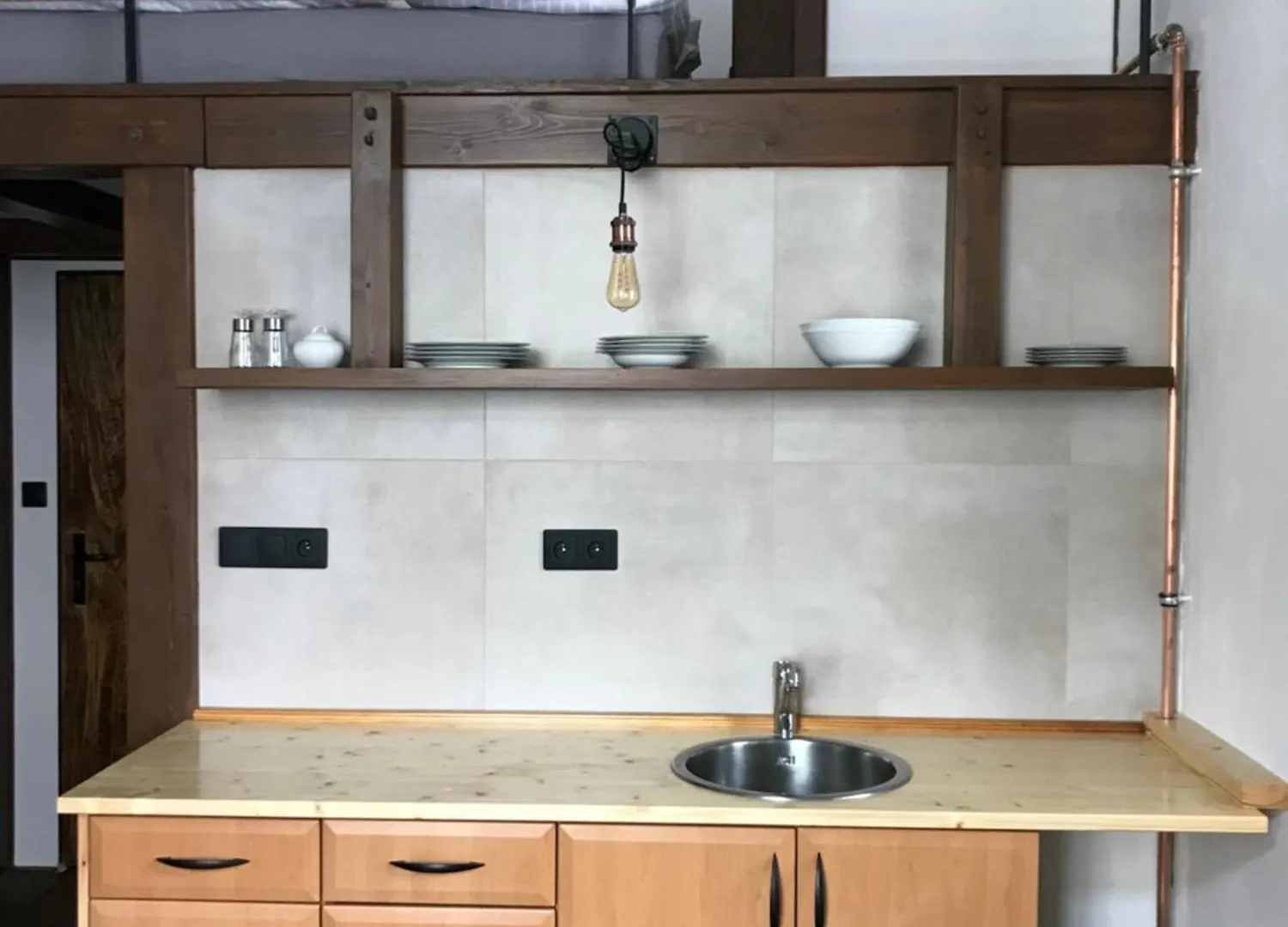 Apartman F Κάρλοβι Βάρι 0*,
