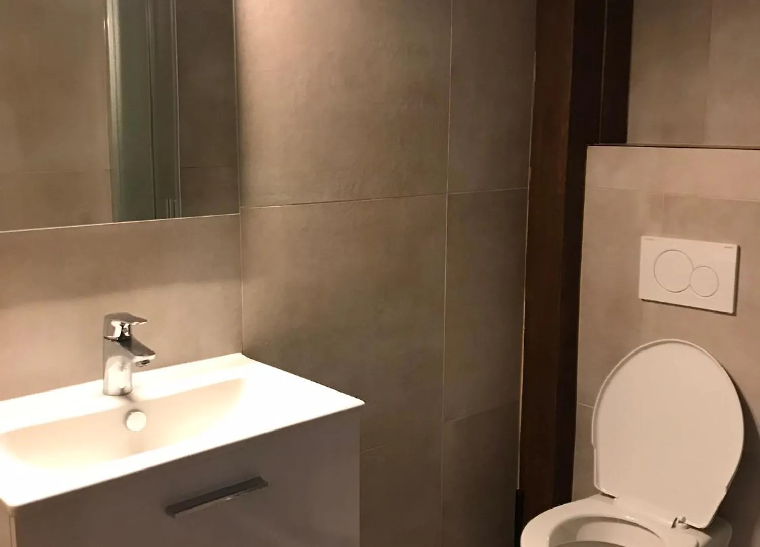 Apartman F كارلوفي فاري جمهورية التشيك